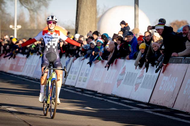 Lucinda Brand BALOISE GLOWI LIONS during the UCI Cyclo cross World Cup 2025 Woman in DENDERMONDE, Belgium on 28 december 2025, photo by Marcel van Dorst EYE4images DeFodi Images