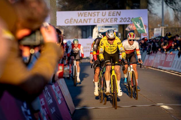 Wout van Aert TEAM VISMA LEASE A BIKE during the UCI Cyclo cross World Cup 2025 in DENDERMONDE, Belgium on 28 december 2025, photo by Marcel van Dorst EYE4images DeFodi Images