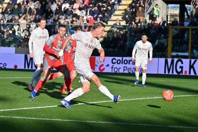 Foto IPP Felice De Martino Cremona 28 12 2025 Calcio Campionato serie A 2025-2026 Cremonese - Napoli Nella foto: Gol di Rasmus Hojlund Italy Photo Press World Copyright Cremona italy Italia ITALY  Copyright: xR4924_italyphotopressx