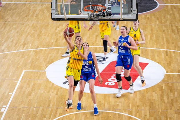 Basketball Berlin 28 12 2025 Season 2025 2026 DBBL 1 Bundesliga Alba Berlin BC Pharmaserv Marburg Theresa Simon Alba, No 03