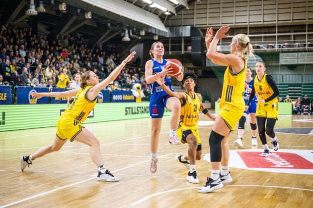 Basketball Berlin 28 12 2025 Season 2025 2026 DBBL 1 Bundesliga Alba Berlin BC Pharmaserv Marburg Caitlyn Jones Marburg, No 25
