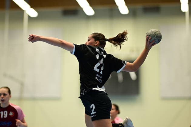 Handball I Women I Season 2025 2026 I 2 HBF I 11 Matchday I HL Buchholz 08 Rosengarten HC Leipzig I 28 12 2025 Throw Lilly Glimm 22, HC Leipzig Hamburg CU Arena, CU Arena Niedersachsen Germany Copyright: xLobeca FelixxSchlikisx