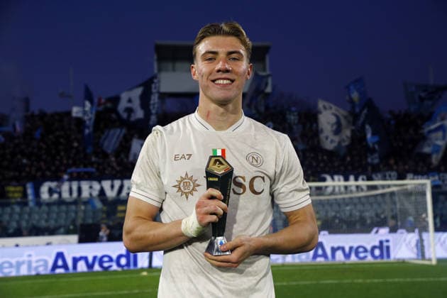 Napoli. Rasmus Hojlund win the PLayer of the match during the Serie A soccer match between Cremonese and Napoli at the Giovanni Zini in Cremona, north west Italy - Sabato, 28 Dicembre 2025. - Soccer .  Copyright: xAlbertoxMariani LaPressex