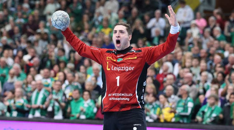 Leipzig, 27 12 2025, Arena Leipzig, Handball, Bundesliga, 19 Spieltag , SC DHfK Leipzig vs Rhein Neckar Löwen Mannheim , Im Bild Torwart Domenico Ebner 1, Leipzig , Nur zur redaktionellen Nutzung Only editorial use , DHB HBL regulations prohibit any use of photographs as image sequences and or quasi video ,