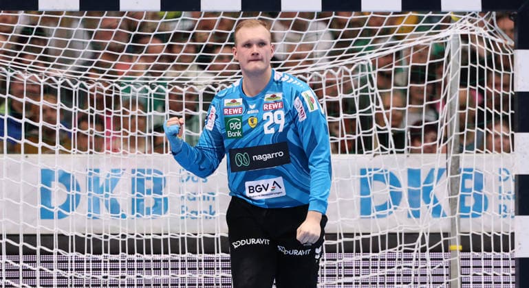 Leipzig, 27 12 2025, Arena Leipzig, Handball, Bundesliga, 19 Spieltag , SC DHfK Leipzig vs Rhein Neckar Löwen Mannheim 26 30 16 15 , Im Bild Torhüter David Späth Spaeth 29, RNL , Nur zur redaktionellen Nutzung Only editorial use , DHB HBL regulations prohibit any use of photographs as image sequences and or quasi video ,