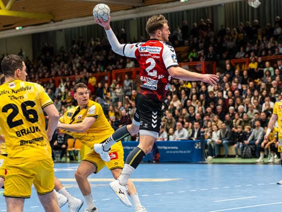 Frieder Bandlow HSG Nordhorn Lingen, 02 on goal throw HSG Krefeld Niederrhein vs HSG Nordhorn Lingen, Handball, 2 Bundesliga, 17 Matchday, Season 2025 2026, 28 12 2025 HSG Krefeld Niederrhein vs HSG Nordhorn Lingen, Handball, 2 Bundesliga, 17 Matchday, Season 2025 2026, 28 12 2025 Krefeld Copyright: xEibner-Pressefoto DamianxKruczynx EP_DKI