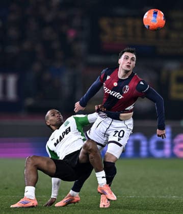 Mp Bologna 28 12 2025 - campionato di calcio serie A Bologna-Sassuolo foto Matteo Papini Image nella foto: Armand Lauriente -Nadir Zortea 