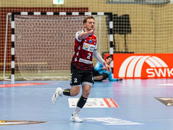 Frieder Bandlow HSG Nordhorn Lingen, 02 cheers after goal HSG Krefeld Niederrhein vs HSG Nordhorn Lingen, Handball, 2 Bundesliga, Matchday 17, Season 2025 2026, 28 12 2025 HSG Krefeld Niederrhein vs HSG Nordhorn Lingen, Handball, 2 Bundesliga, Matchday 17, Season 2025 2026, 28 12 2025 Krefeld Copyright: xEibner-Pressefoto DamianxKruczynx EP_DKI