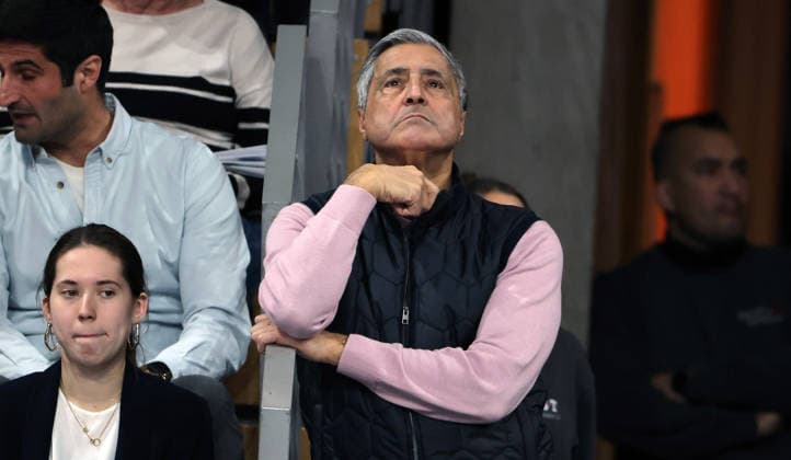 Manager Kaweh Niroomand Action Upper body Sport Volleyball Bundesliga Men Season 2025 2026 28 12 2025 BR Volleys Berlin BRV vs WWK Volleys Herrsching
