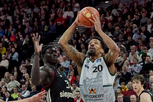 German Basketball Bundesliga BBL , FC Bayern Munich Basketball vs VET CONCEPT GLADIATORS TRIER, Munich FC Bayern Basketball, TRIER VET CONCEPT GLADIATORS, 2025 12 28 in Munich SAP Garden KING Urald VET CONCEPT GLADIATORS TRIER Power Forward PF Nr 20 TRI20 , GABRIEL Wenyen FC Bayern Basketball C Nr32 FCBB32 sportworld Munich SAP Garden Bayern Germany