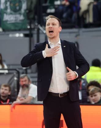 Trier coach Jaques SCHNEIDER Basketball Bayern Trier Bundesliga, FC Bayern Basketball VET CONCEPT Gladiators Trier, 11 Matchday, Season 2025 2026, 28 12 2025, in Munich, S A P G A R D E N, Germany Source Copyright Credit Oryk HAIST xBASKETBALL-BAYERN-MBCx