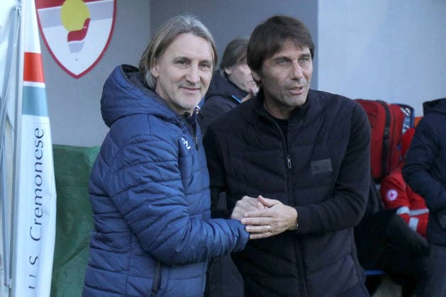 DAVIDE NICOLA, Cremonese, ANTONIO CONTE, Napoli, Serie A, 2025-26, Cremonese vs Napoli 0-2, 28-12-2025, Primo piano, Posa, Close up SERIE A 2025-26 CREMONESE-NAPOLI 0-2