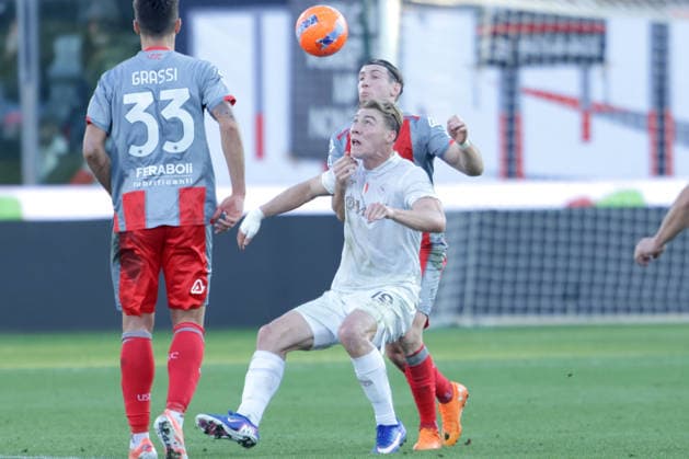 RASMUS HOJLUND HoJLUND, Napoli, FEDERICO BASCHIROTTO, Cremonese, Serie A, 2025-26, Cremonese vs Napoli 0-2, 28-12-2025, Contrasto, Action SERIE A 2025-26 CREMONESE-NAPOLI 0-2