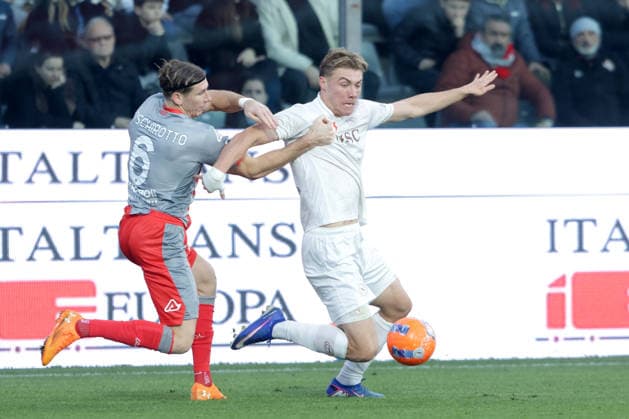 RASMUS HOJLUND HoJLUND, Napoli, FEDERICO BASCHIROTTO, Cremonese, Serie A, 2025-26, Cremonese vs Napoli 0-2, 28-12-2025, Contrasto, Action SERIE A 2025-26 CREMONESE-NAPOLI 0-2