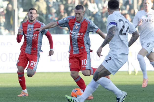 JAMIE VARDY, ANTONIO SANABRIA, Cremonese, Serie A, 2025-26, Cremonese vs Napoli 0-2, 28-12-2025, Contrasto, Action SERIE A 2025-26 CREMONESE-NAPOLI 0-2