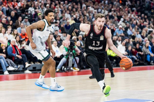 easyCredit Basketball Bundesliga FC Bayern München Vet Concept Gladiators Trier 28 12 2025 Andreas Andi Obst FC Bayern München, 13 on the ball easyCredit Basketball Bundesliga FC Bayern München Vet Concept Gladiators Trier, Munich, SAP Garden on 28 12 2025 Copyright: xBEAUTIFULxSPORTS Wunderlx
