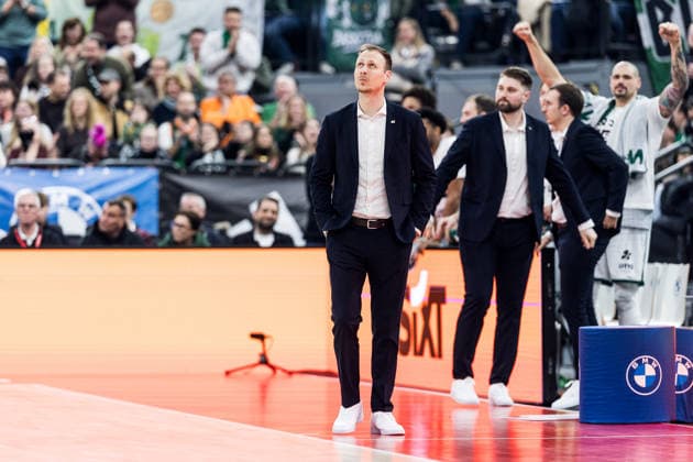 easyCredit Basketball Bundesliga FC Bayern Munich Vet Concept Gladiators Trier 28 12 2025 Jacques Schneider Coach Vet Concept Gladiators Trier easyCredit Basketball Bundesliga FC Bayern Munich Vet Concept Gladiators Trier, Munich, SAP Garden on 28 12 2025 Copyright: xBEAUTIFULxSPORTS Wunderlx