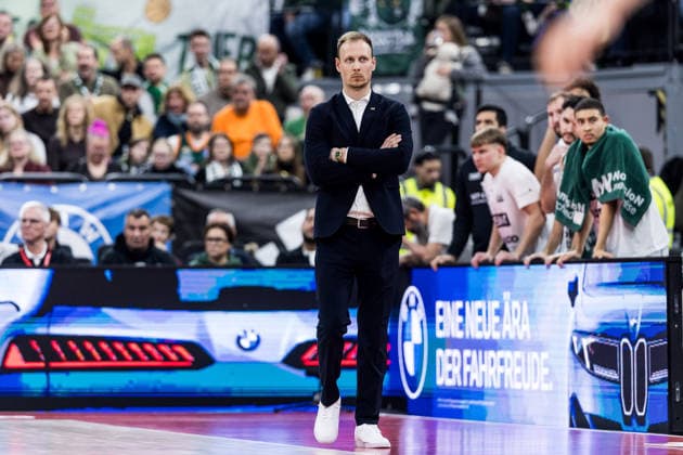 easyCredit Basketball Bundesliga FC Bayern Munich Vet Concept Gladiators Trier 28 12 2025 Jacques Schneider Coach Vet Concept Gladiators Trier easyCredit Basketball Bundesliga FC Bayern Munich Vet Concept Gladiators Trier, Munich, SAP Garden on 28 12 2025 Copyright: xBEAUTIFULxSPORTS Wunderlx