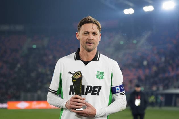 SassuoloÕs Nemanja Matic Panini Player of the match at the end of the Serie A soccer match between Bologna and Sassuolo at the Renato DallÕAra Stadium in Bologna, north Italy - Sunday, December 28, 2025 -  Copyright: xMassimoxPaolone LaPressex