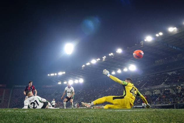 Bologna s Giovanni Fabbian goal 1-0 during the Serie A soccer match between Bologna and Sassuolo at the Renato DallÕAra Stadium in Bologna, north Italy - Sunday, December 28, 2025 -  Copyright: xMassimoxPaolone LaPressex