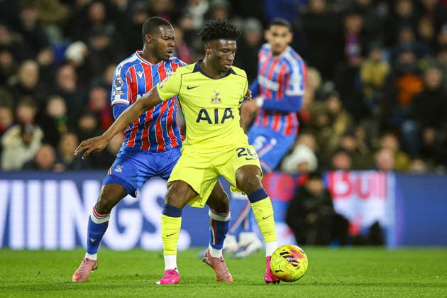 28th December 2025; Selhurst Park, Selhurst, London, England; Premier League Football, Crystal Palace versus Tottenham Hotspur; Mohammed Kudus of Tottenham Hotspur holds of Tyrick Mitchell of Crystal Palace  IanxStephen