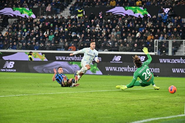 foto IPP felice de martino Bergamo 28 12 2025 campionato di calcio serie A 2025 2026 Atalanta vs Inter nella foto : il gol di lautaro martinez italy ITALY  Copyright: xR4924_italyphotopressx