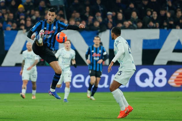 Gianluca Smack of Atalanta BC during the match of 17th day of the Serie A Championship between Atalanta BC - FC Inter at the New Balance Stadium on 28 December 2025 in Bergamo, BG. during Atalanta BC vs Inter - FC Internazionale, Italian soccer Serie A match in Bergamo, Italy, December 28 2025  Copyright: xEmanuelexPennacchio IPAxSportx xipa-agency.netx xx IPA_69526694 IPA_Agency_IPA69526694