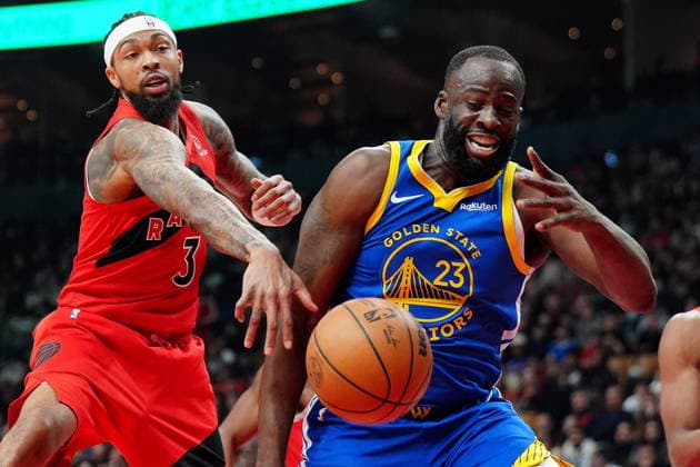 December 28, 2025, Toronto, On, CANADA: Toronto Raptors forward Brandon Ingram (3) strips the ball from Golden State Warriors forward Draymond Green (23) during first half NBA, Basketball Herren, USA basketball action in Toronto, Sunday, Dec. 28, 2025. Canada News - December 28, 2025 - ZUMAc35_ 20251228_zaf_c35_004 Copyright: xFrankxGunnx