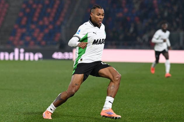 Lauriente Armand (Sassuolo) during Bologna FC vs US Sassuolo, Italian soccer Serie A match in Bologna, Italy, December 28 2025  Copyright: xGianlucaxRicci IPAxSportx xipa-agency.netx xx IPA_69528241 IPA_Agency_IPA69528241