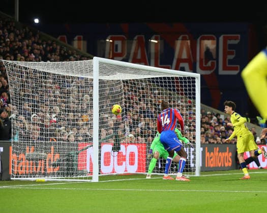London, England, December 28 2025: Archie Gray (14 Tottenham Hotspur) scores via a header during the Premier League game between Crystal Palace and Tottenham Hotspur at Selhurst Park in London, England. (Photo by Jay Patel Sports Press Photo SPP) Copyright: xJayxPatel SportsxPressxPhoto SPPx Sportspressphoto_SPR77445