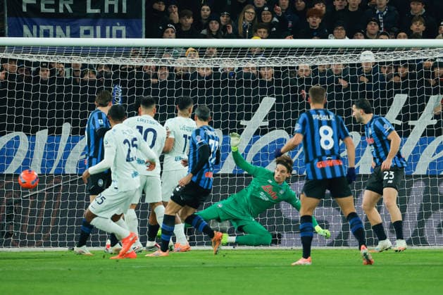 December 28, 2025, Bergamo, Italy: Marco Carnesecchi of Atalanta BC during the Italian Serie A soccer match Atalanta BC vs FC Inter at New Balance Arena..Final score Atalanta BC 0:1 FC Inter Bergamo Italy - ZUMAs197 20251228_aaa_s197_316 Copyright: xEmanuelexPennacchiox