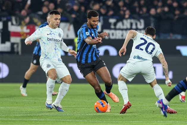 Atalanta v Inter Milan, Serie A football, Bergamo, Italy Bergamo, Italy. 28th, December 2025. Isak Hien (4) of Atalanta seen during the Serie A match between Atalanta and Inter Milan at New Balance Stadium in Bergamo. Italy, Bergamo  Copyright: xGonzalesxPhoto StefanoxNicolix