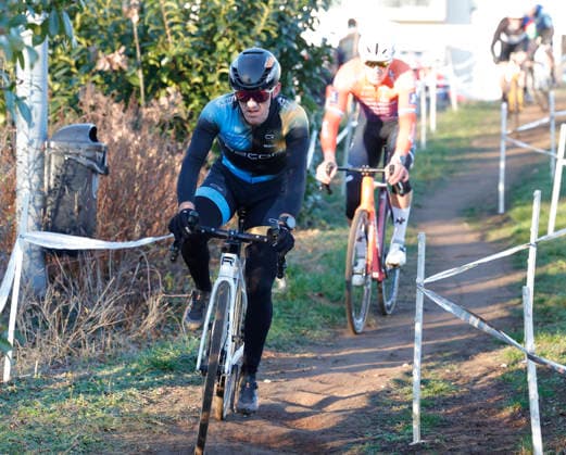 28 12 2025 Cycling Darmstadt cyclo-cross race at the velodrome here Race juniors U19 and elite men here Start number 20 Cyclo-cross world champion Sascha Starker SSG Bensheim Darmstadt Hesse Germany