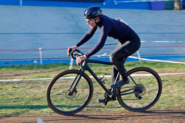 28 12 2025 Cycling Darmstadt Cyclo Cross race at the race track in preparation for the DM German Championships in Bensheim 10 11 1 202 here Elite Women Start number 10 Theresia Schwenk RSV Heidelberg Darmstadt Hessen Germany