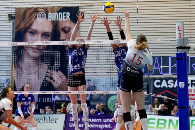 Marta Levinska vom DSC beim Diagonalangriff
