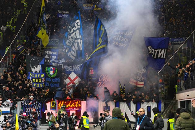 Atalanta BC vs FC Inter Italy, Bergamo, 2025 12 28: supporters of FC Inter celebrate the victory at the end of soccer game Atalanta BC vs FC Inter, Serie A EniLive 2025-2026 day 17 New Balance Arena Bergamo Lombardy Italy Copyright: xFabrizioxAndreaxBertanix
