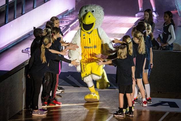 Basketball Berlin 28 12 2025 Season 2025 2026 DBBL 1 Bundesliga Alba Berlin BC Pharmaserv Marburg Team presentation Alba Albatros mascot
