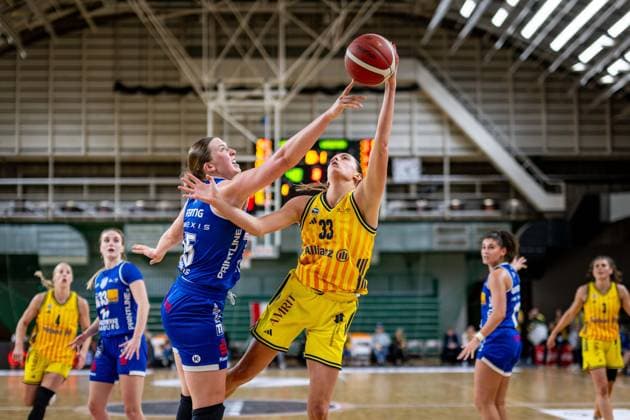 Basketball Berlin 28 12 2025 Season 2025 2026 DBBL 1 Bundesliga Alba Berlin BC Pharmaserv Marburg Emily Kiser Alba, No 33 llyson Fertig Marburg, No 45