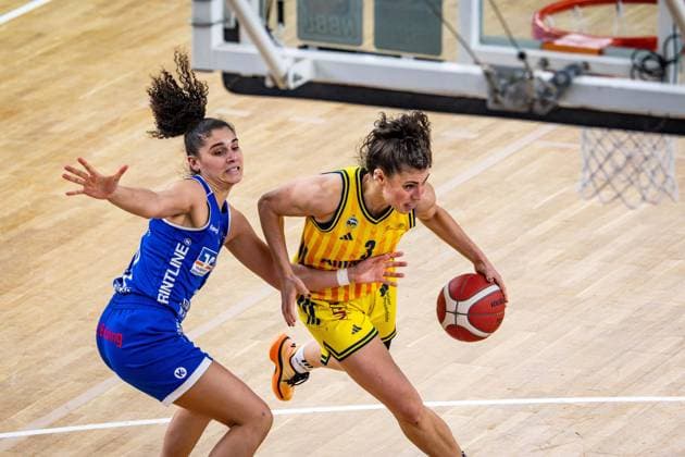 Basketball Berlin 28 12 2025 Season 2025 2026 DBBL 1 Bundesliga Alba Berlin BC Pharmaserv Marburg Theresa Simon Alba, No 03 Sara Guerreiro Marburg, No 13