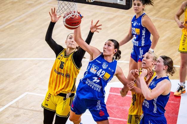 Basketball Berlin 28 12 2025 Season 2025 2026 DBBL 1 Bundesliga Alba Berlin BC Pharmaserv Marburg Mia Heide Marburg, No 42 Lilli Schultze Alba, No 16