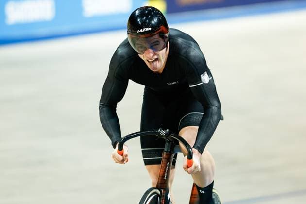 APELDOORN - Loris Leneman in action in the 250-meter standing start during the final day of the Dutch Track cycling, Rad, Radsport, Bahnrad, Bahn Championships at Omnisport Apeldoorn. ANP VINCENT JANNINK xVIxANPxSportx xxANPxIVx 545944293 originalFilename: 545944293.jpg