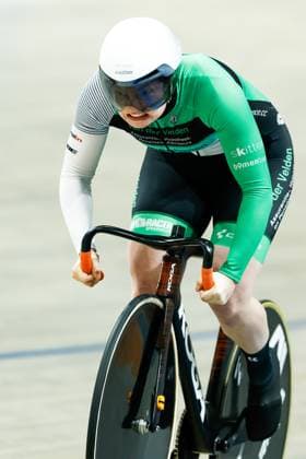 APELDOORN - Steffie van der Peet in action in the 250-meter standing start during the final day of the Dutch Track cycling, Rad, Radsport, Bahnrad, Bahn Championships at Omnisport Apeldoorn. ANP VINCENT JANNINK xVIxANPxSportx xxANPxIVx 545944403 originalFilename: 545944403.jpg