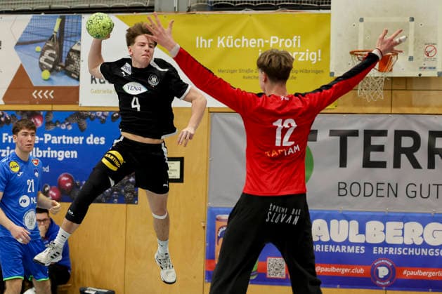 Finn Schultz Germany and Mai Miklavcic Slovenia battle for the ball, Merzig Cup semi-final, Germany vs Slovenia, Thiels Park Sporthalle on December 29, 2025 in Merzig, Germany Photo by Marco Steinbrenner DeFodi Images Finn Schultz Germany and Mai Miklavcic Slovenia battle for the ball, Merzig Cup semi-final, Germany vs Slovenia, Thiels Park Sporthalle, December 29, 2025 in Merzig, Germany Photo by Marco Steinbrenner DeFodi Images