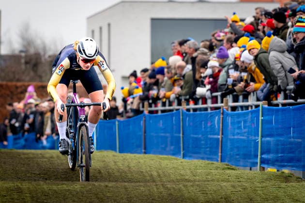 Jamie de Beer TWC HET SNELLE WIEL BESTRONICS during the XÂ²O Badkamers Trofee 2025 WOMEN in LOENHOUT, Belgium on 29 december 2025, photo by Marcel van Dorst EYE4images DeFodi Images