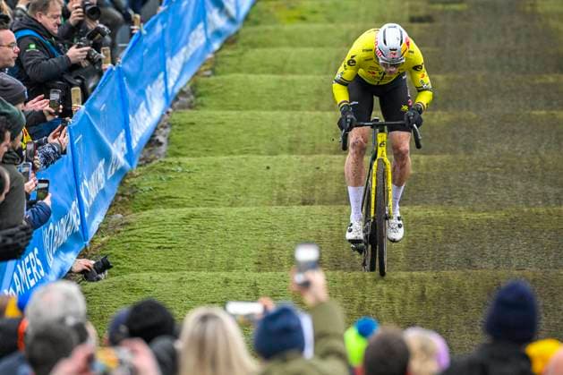 X2O Badkamers Trofee 2025-2026 Loenhout LOENHOUT, BELGIUM - DECEMBER 29 : Van Aert Wout (BEL) of Visma Lease A Bike in action during the 5th leg of the Azencross X2O Badkamers Trofee 2025-2026 a cyclocross race for Men Elite on December 29, 2025 in Loenhout, Belgium, 29 12 2025 ( Loenhout Belgium  Copyright: xNicoxVereeckenx