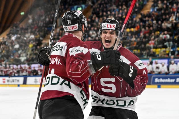 DAVOS, SWITZERLAND DECEMBER 29 Filip Chlapik of Sparta Praha L celebrate his goal with Jakub Sirota of Sparta Praha R during the Spengler Cup Davos match between HC Sparta Praha v Team Canada at Zondacrypto Arena on December 29, 2025 in Davos, Switzerland Davos Graubunden Switzerland Copyright: xJustPictures.ch AndreaxBrancax jp-en-EuSpIm-AB_29122025_AAB_5415