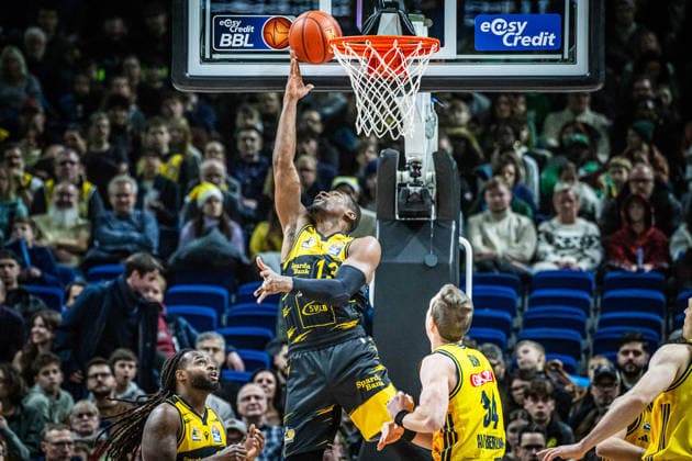 Basketball Berlin 29 12 2025 Season 2025 2026 EasyCredit BBL 1 Bundesliga Men, Men Alba Berlin MHP RIESEN Ludwigsburg Yorman Polas Bartolo Ludwigsburg, No 13