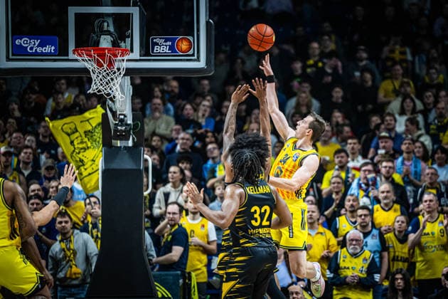 Basketball Berlin 29 12 2025 Season 2025 2026 EasyCredit BBL 1 Bundesliga Men, Men Alba Berlin MHP RIESEN Ludwigsburg Justin Bean Alba Berlin, No 34