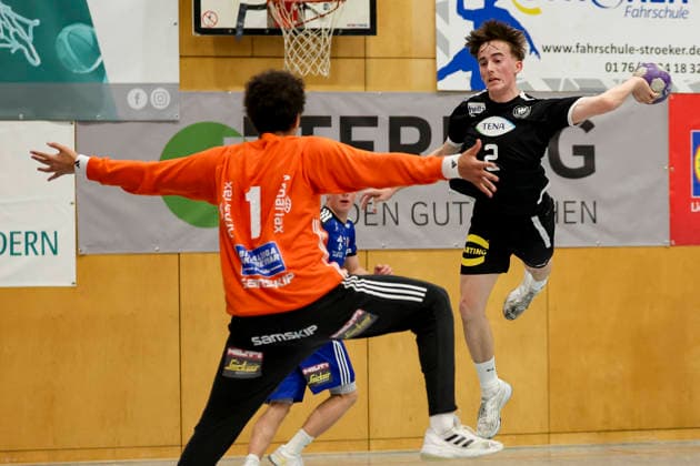 Anton Mani Francisco Heldersson Iceland and Lennart Koesters Germany battle for the ball, Merzig Cup Final, Germany vs Iceland, Thiels Park Sporthalle on December 29, 2025 in Merzig, Germany Photo by Marco Steinbrenner DeFodi Images Anton Mani Francisco Heldersson Iceland and Lennart Koesters Germany battle for the ball, Merzig Cup Final, Germany vs Iceland, Thiels Park Sporthalle, December 29, 2025 in Merzig, Germany Photo by Marco Steinbrenner DeFodi Images