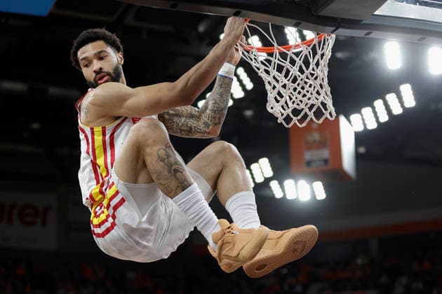 In the picture David Muenkat Wuerzburg Baskets, 55 after his dunk 29 12 2025, ratiopharm Ulm Fitness First Wuerzburg Baskets, easyCredit BBL, Matchday 13, Germany, Ulm, ratiopharm Arena, Copyright: HMBxMedia xJulienxBecker
